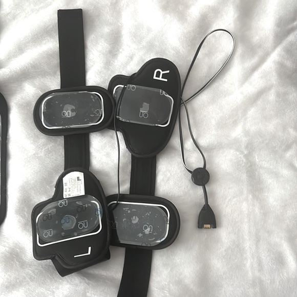 Selling bundle of Slendertone Flex belt, Flex Mini, Flex Arms - Picture 4 of 10